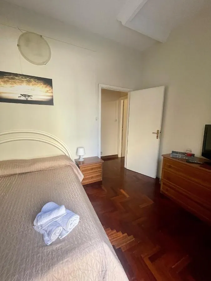 Apartament Dimora Di Maury A Due Passi Dai Trasporti E Da Ballaro 巴勒莫 0*,